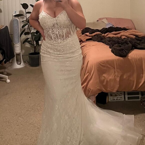 White lace corset dress with zipper back - Picture 3 of 9